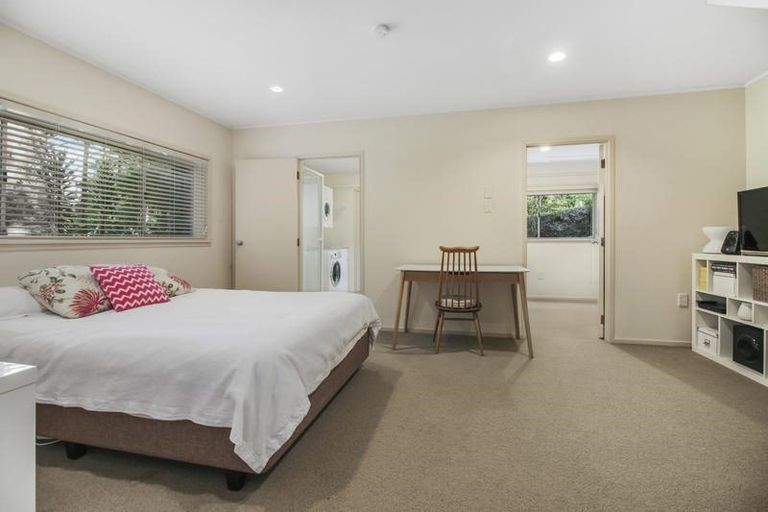 Photo of property in 15 Tainui Road, Titirangi, Auckland, 0604