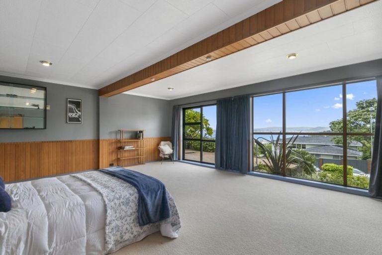 Photo of property in 16 Hibiscus Grove, Maungaraki, Lower Hutt, 5010