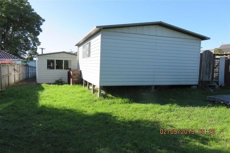 Photo of property in 20 Kauri Glen Road, Northcote, Auckland, 0627