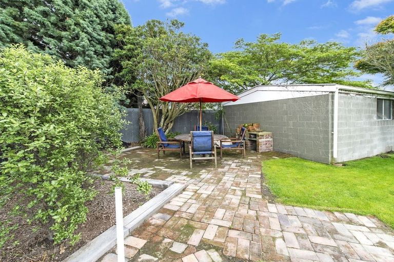 Photo of property in 27 Boston Avenue, Hornby, Christchurch, 8042