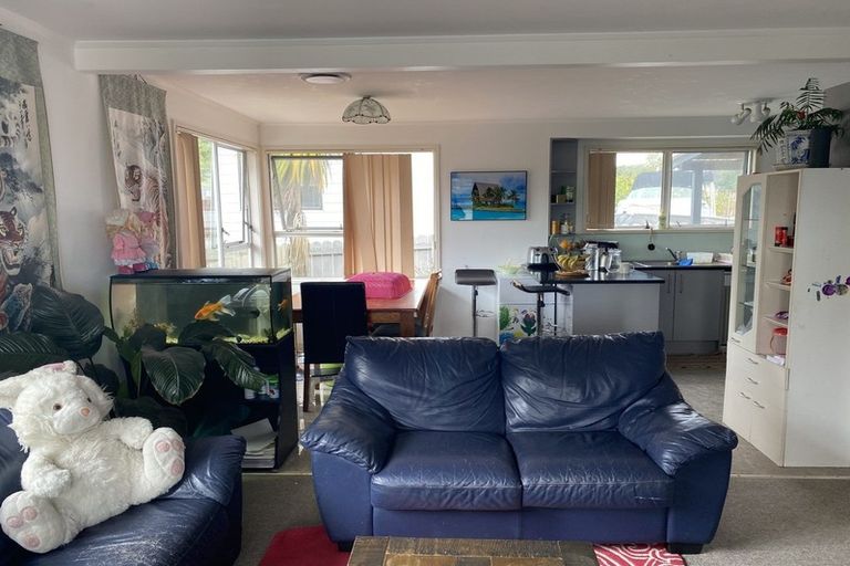 Photo of property in 93 Everglade Drive, Totara Heights, Auckland, 2105