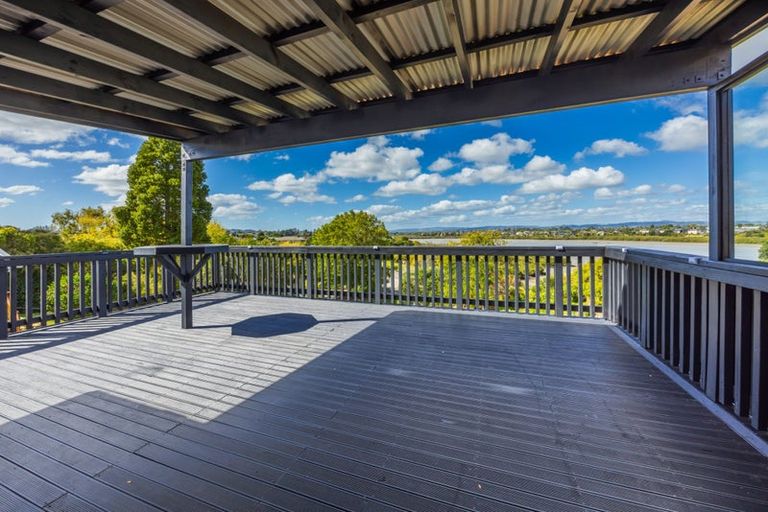 Photo of property in 6 Lucas Place, Weymouth, Auckland, 2103