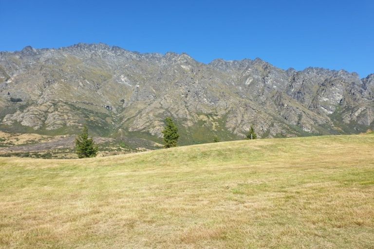 Photo of property in 6 Chimney Lane, Jacks Point, Queenstown, 9371