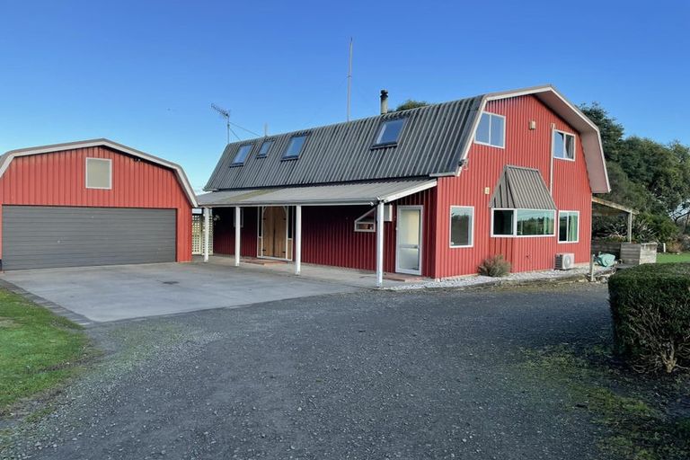 Photo of property in 563 Mangaone Road, Halcombe, Feilding, 4779