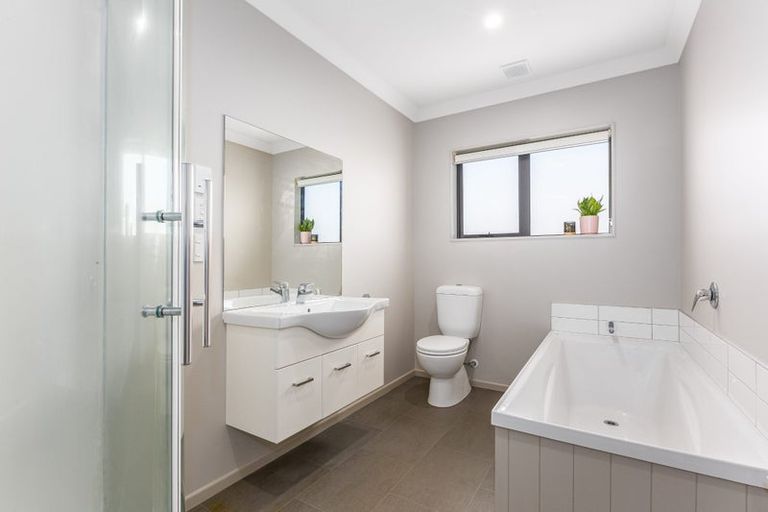 Photo of property in 38 Moonsail Drive, Whitby, Porirua, 5024