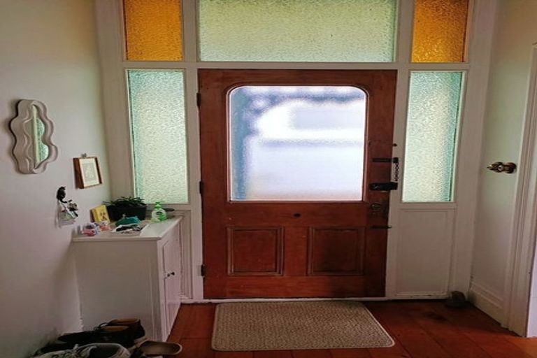 Photo of property in 173 Glenmore Street, Kelburn, Wellington, 6012