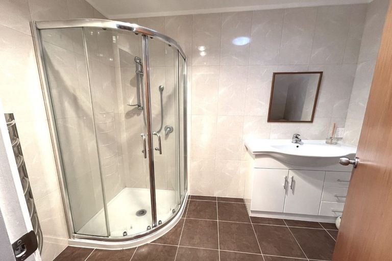 Photo of property in 7 Cherub Place, West Harbour, Auckland, 0618