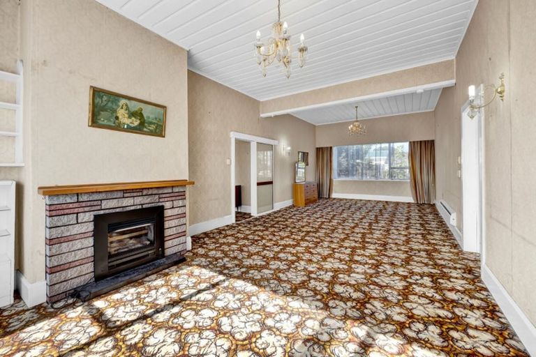 Photo of property in 16 Old South Road, Okato, 4335