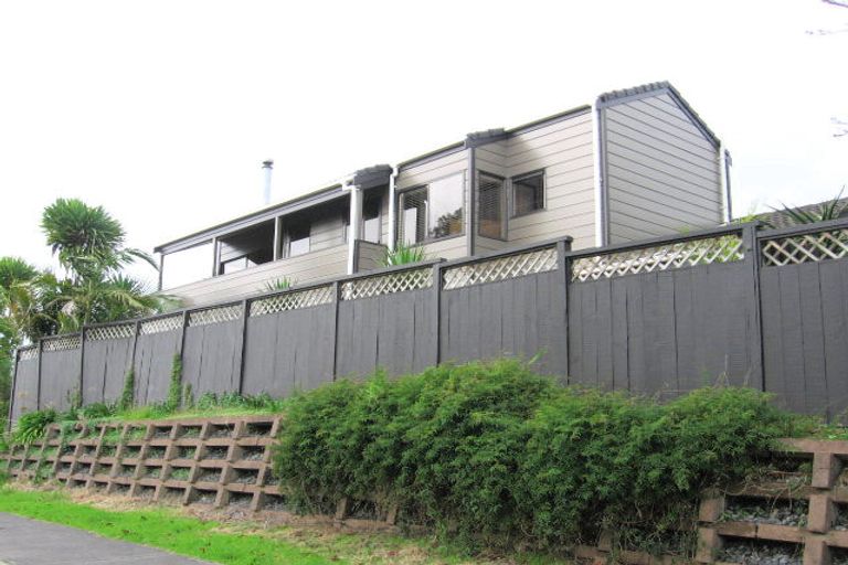 Photo of property in 1 Pounamu Avenue, Greenhithe, Auckland, 0632