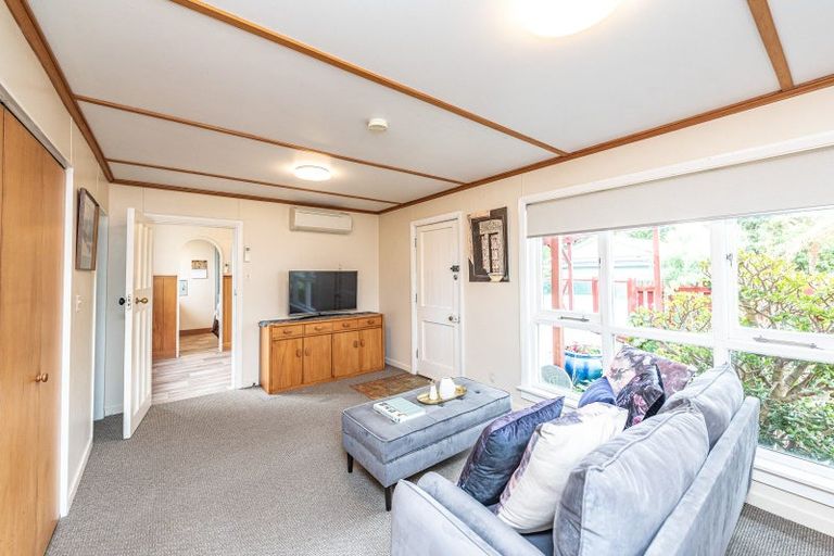 Photo of property in 15 Selwyn Crescent, College Estate, Whanganui, 4500