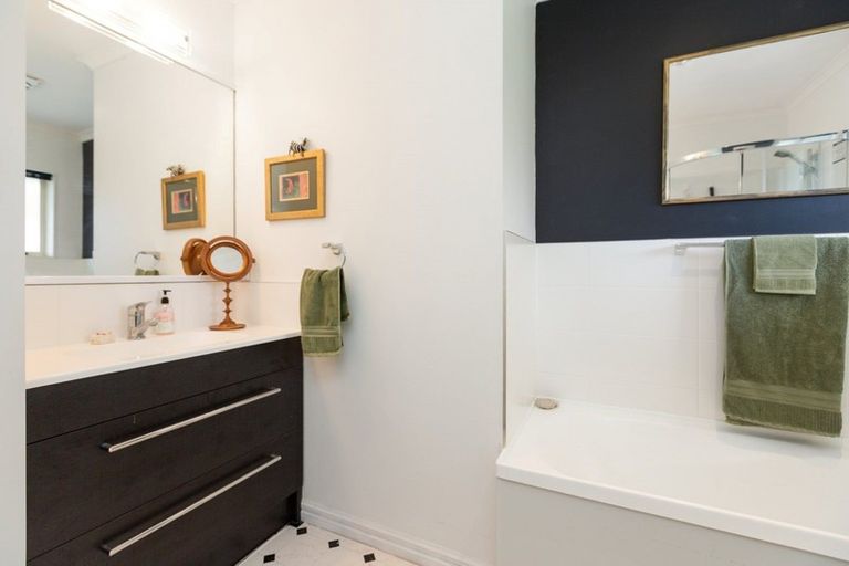 Photo of property in 10 Azalea Dell, Mount Maunganui, 3116