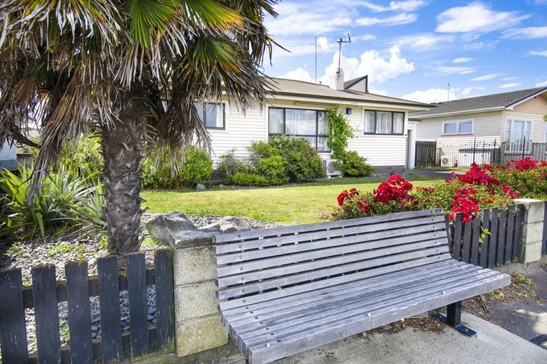 Photo of property in 301 Kennedy Road, Onekawa, Napier, 4110