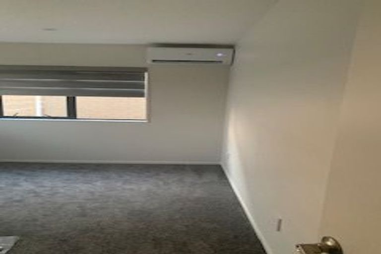 Photo of property in 9c Jillteresa Crescent, Half Moon Bay, Auckland, 2012