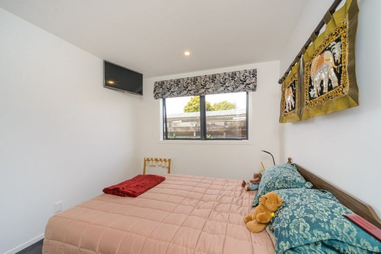 Photo of property in 43a Abraham Crescent, Milson, Palmerston North, 4414