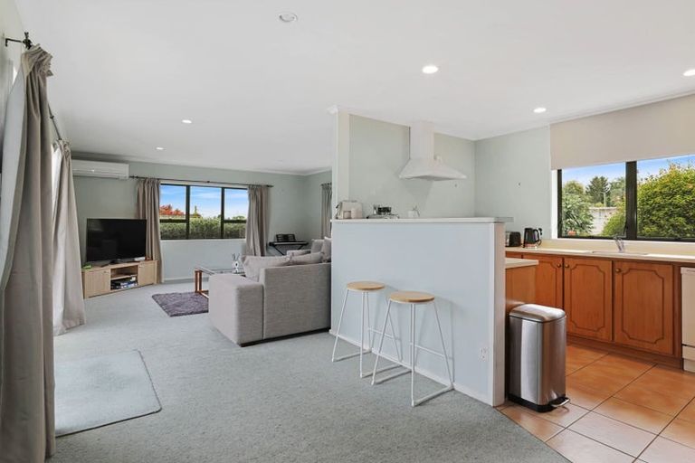 Photo of property in 2/69 Ngamotu Road, Hilltop, Taupo, 3330