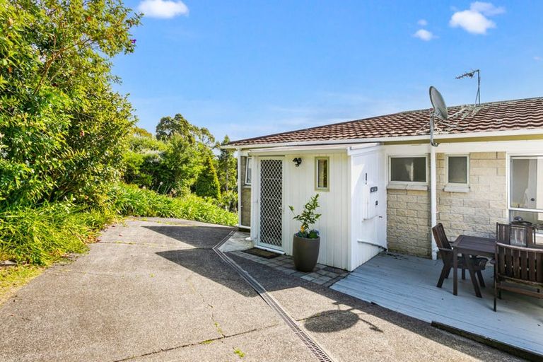 Photo of property in 2/67 Brigantine Drive, Beach Haven, Auckland, 0626