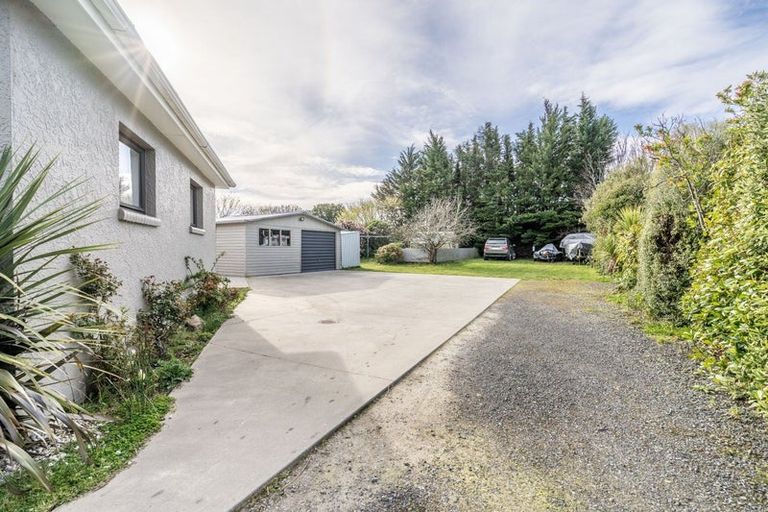 Photo of property in 62 Watt Road, Otatara, Invercargill, 9879