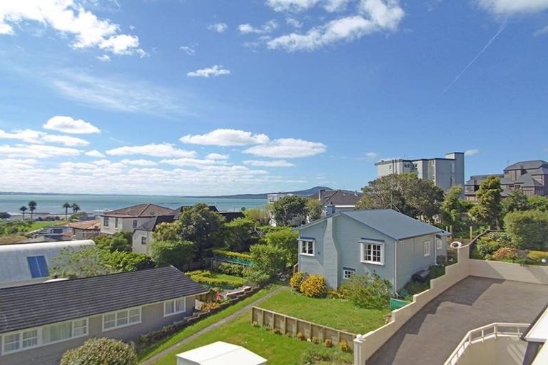 Photo of property in 12 Kaimata Street, Brooklands, New Plymouth, 4310