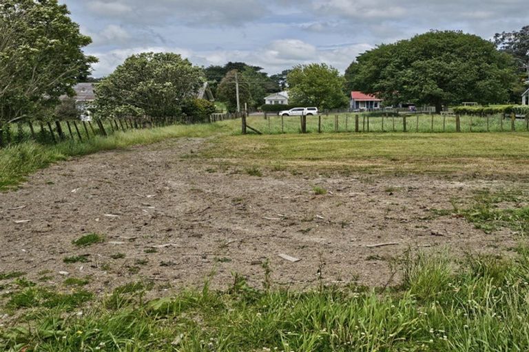 Photo of property in 39 Newman Road, Eketahuna, 4900