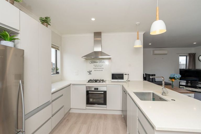 Photo of property in 12 Springside Court, Huntington, Hamilton, 3210