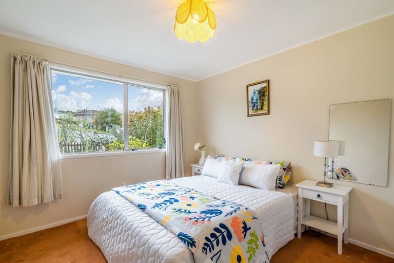 Photo of property in 1 Sunburst Lane, Torbay, Auckland, 0630