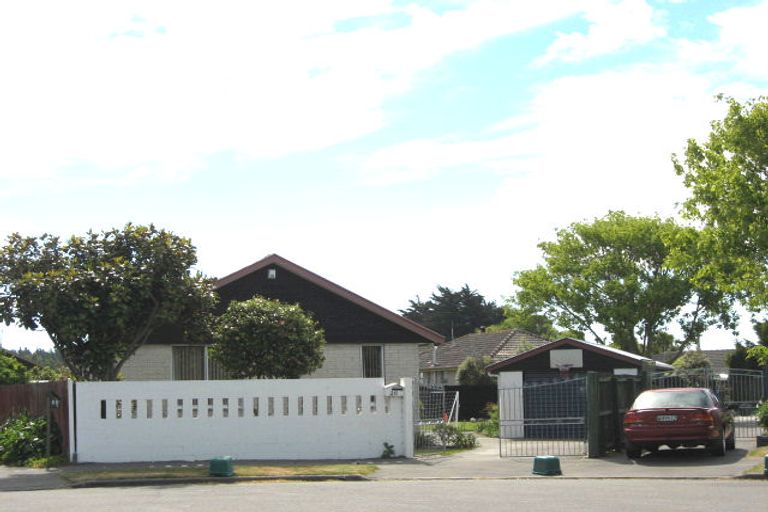 Photo of property in 20 Daytona Place, Parklands, Christchurch, 8083