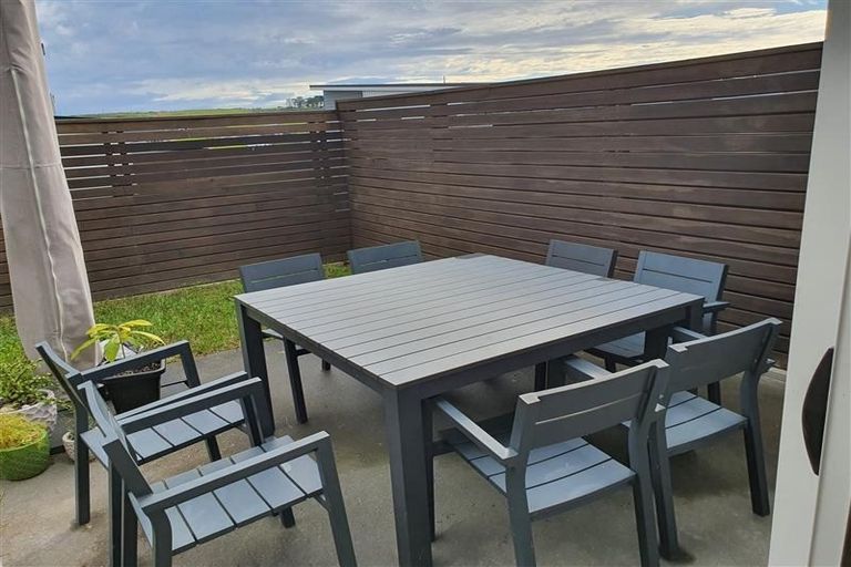 Photo of property in 2b Makura Road, Long Bay, Auckland, 0630