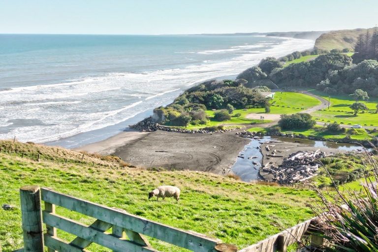 Photo of property in 107 Peat Avenue, Kai Iwi, Whanganui, 4574