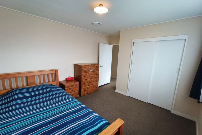 Photo of property in 2/45 Royal Street, Upper Hutt, 5018