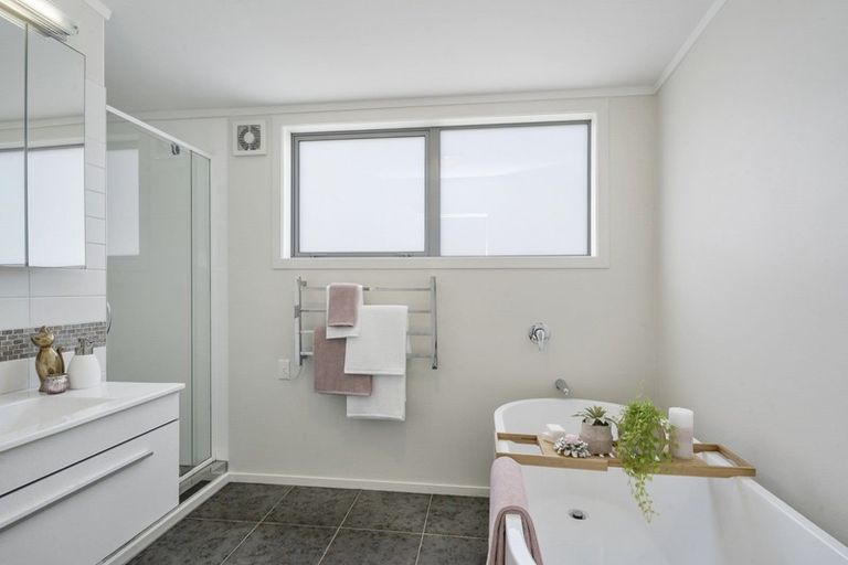 Photo of property in 15 Francis Road, Paraparaumu Beach, Paraparaumu, 5032