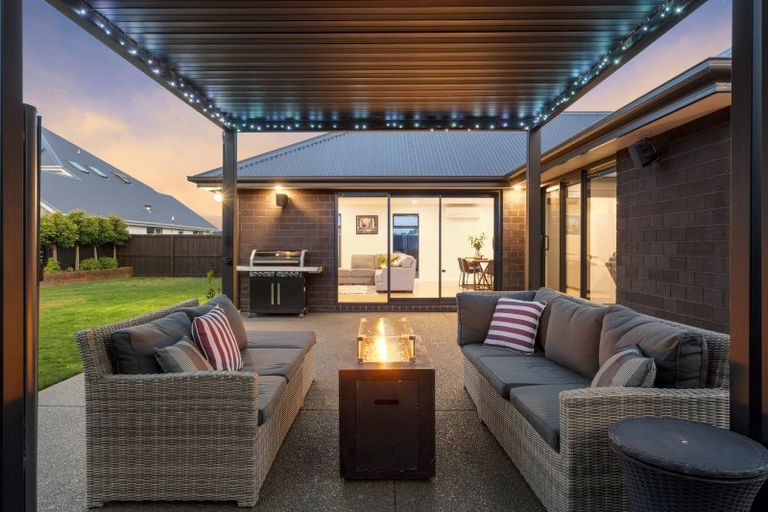 Photo of property in 12 Goldie Drive, Rangiora, 7400