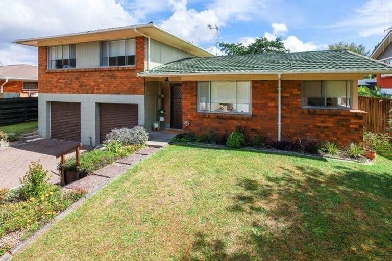 Photo of property in 49 Pulham Crescent, Queenwood, Hamilton, 3210