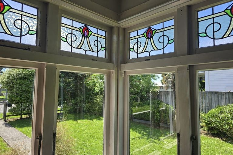 Photo of property in 16 Buller Street, Picton, 7220