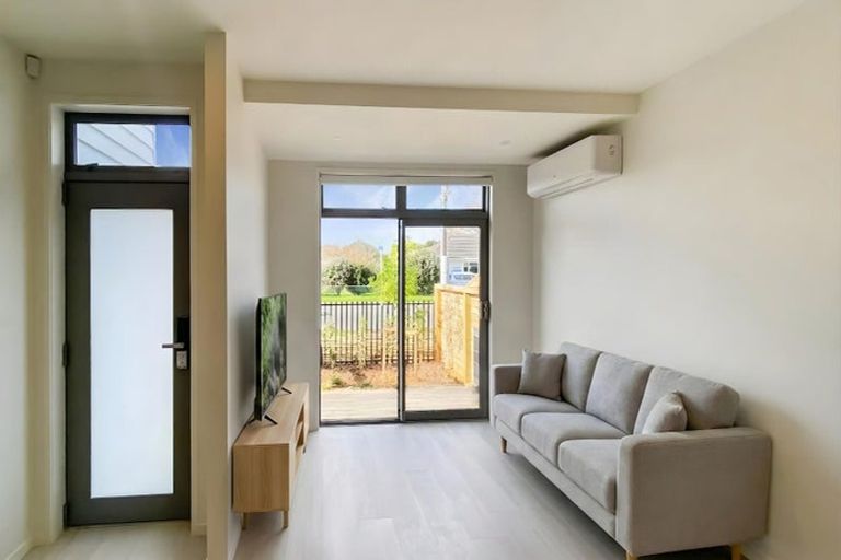 Photo of property in 588d Te Atatu Road, Te Atatu Peninsula, Auckland, 0610