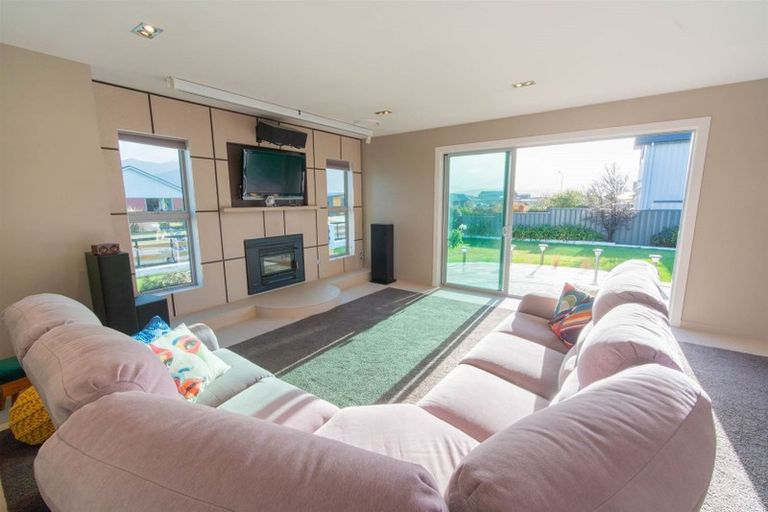 Photo of property in 16 Acheron Way, Te Anau, 9600