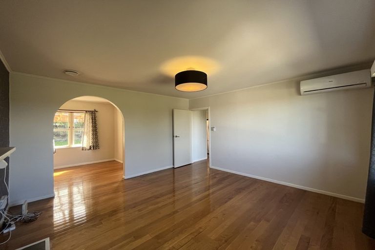 Photo of property in 109 Ennis Avenue, Pakuranga Heights, Auckland, 2010