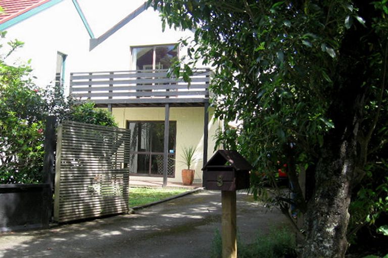 Photo of property in 5 Kim Street, Khandallah, Wellington, 6035