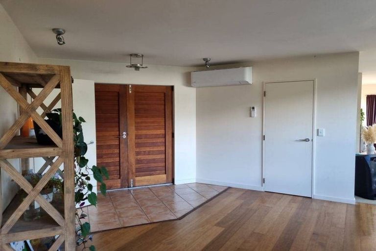 Photo of property in 41 Navigation Drive, Whitby, Porirua, 5024