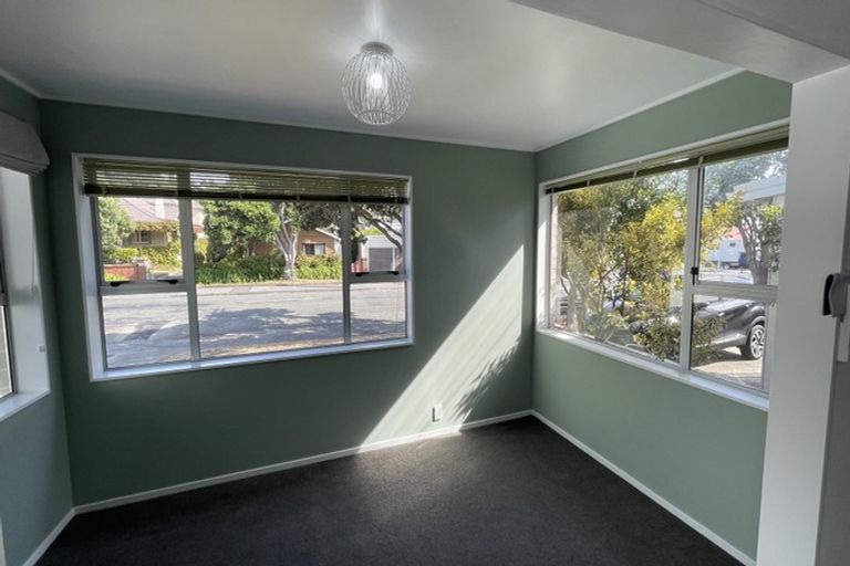 Photo of property in 1/35 Inglis Street, Seatoun, Wellington, 6022