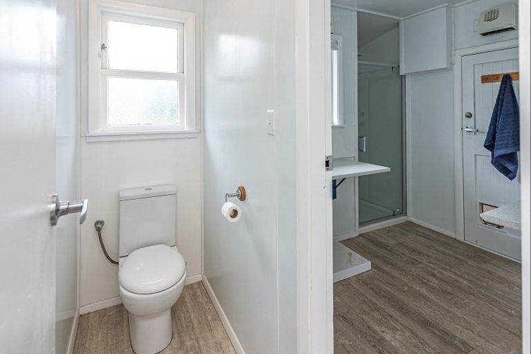 Photo of property in 7 Hussey Street, Waverley, 4510