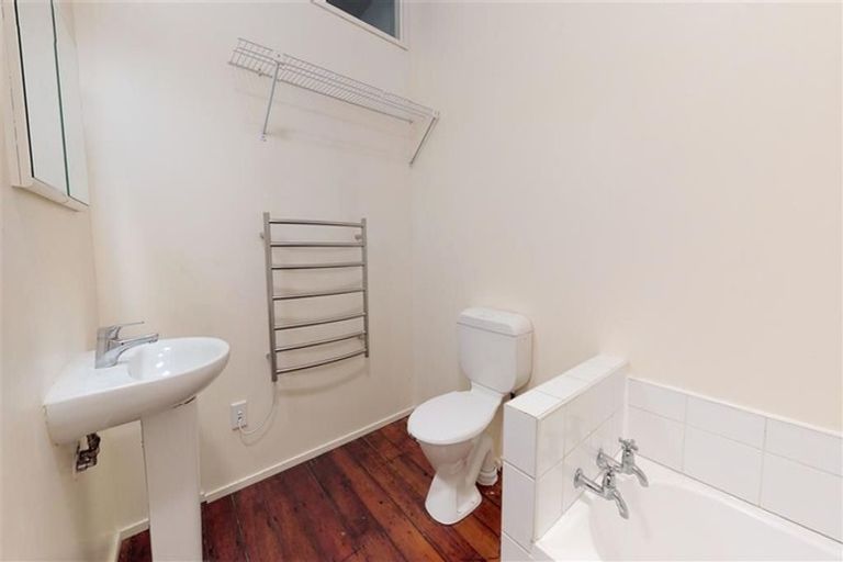 Photo of property in 2/20 Egmont Street, Te Aro, Wellington, 6011
