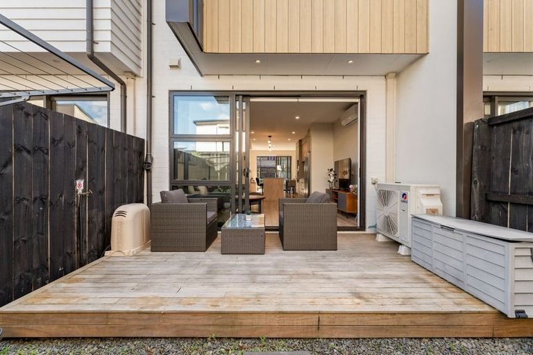 Photo of property in 17 Peihana Road, Hobsonville, Auckland, 0616