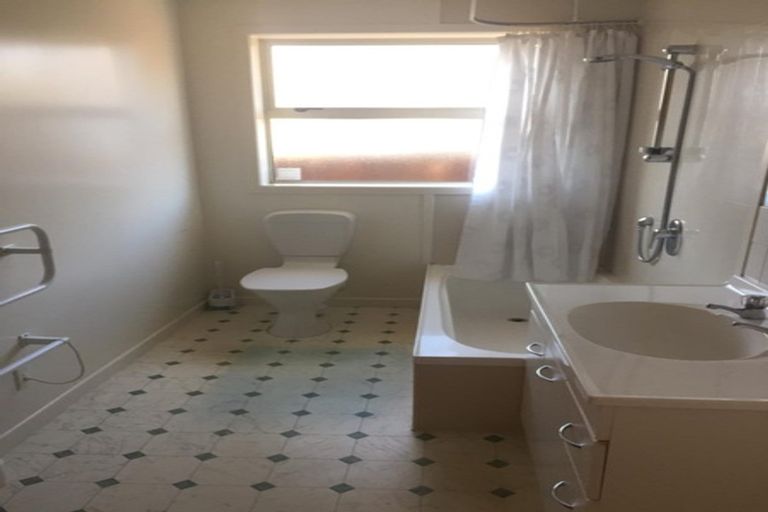 Photo of property in 1/83 Yaldhurst Road, Sockburn, Christchurch, 8042