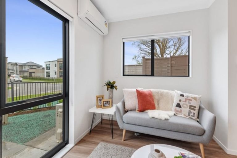 Photo of property in 37 Nganui Avenue, Takanini, 2112