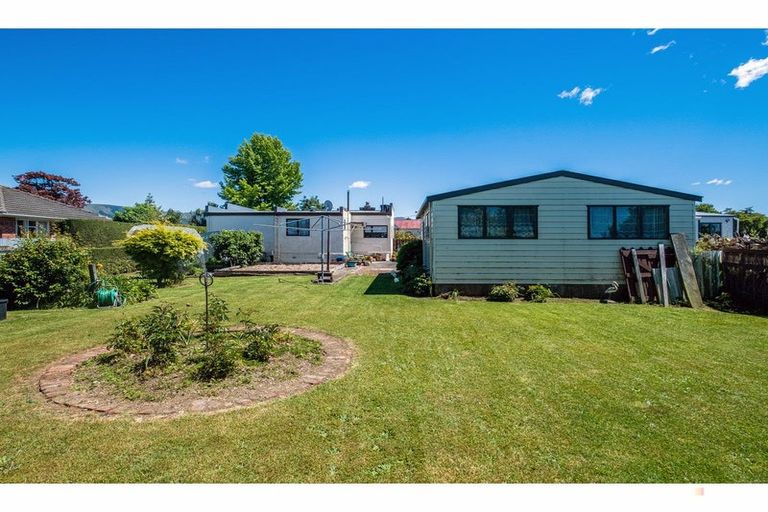 Photo of property in 39 Rhodes Street, Waimate, 7924