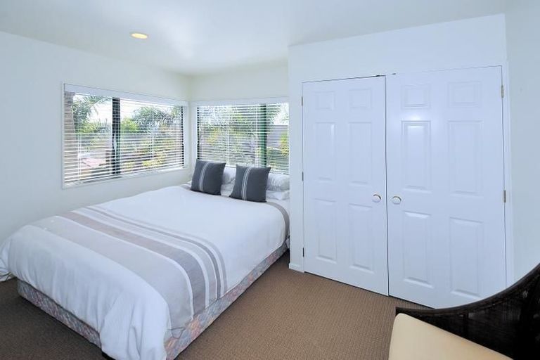 Photo of property in 27 Bushlands Park Drive, Albany, Auckland, 0632