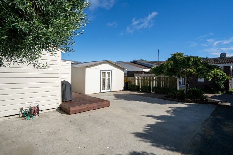 Photo of property in 18 Clare Street, Cambridge, 3434