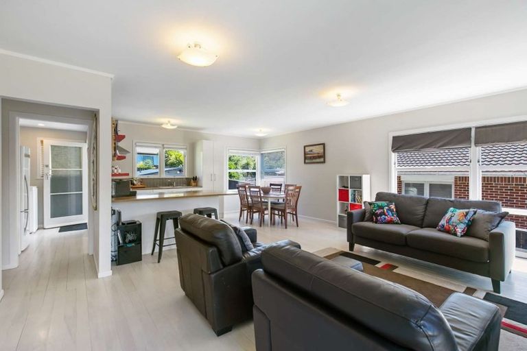 Photo of property in 63 Saffron Street, Birkdale, Auckland, 0626