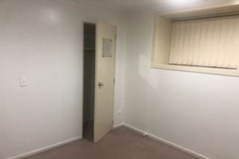 Photo of property in 10 De Havilland Drive, Goodwood Heights, Auckland, 2105