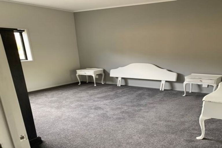 Photo of property in 247 Brookby Road, Brookby, Manurewa, 2576